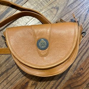 Wanders Travel Co crossbody belt bag